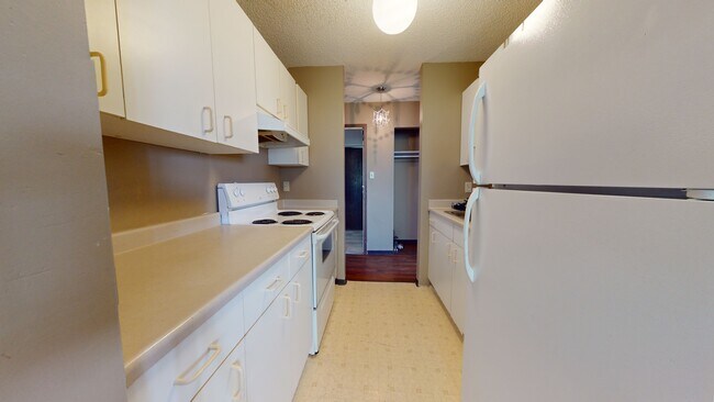 Photo - 5117-5144 44 St Unit 304