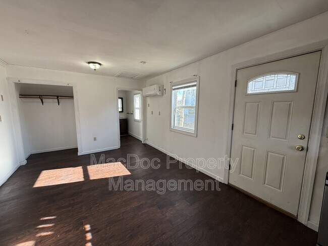 Photo - 201 N Irving Ave Unit B