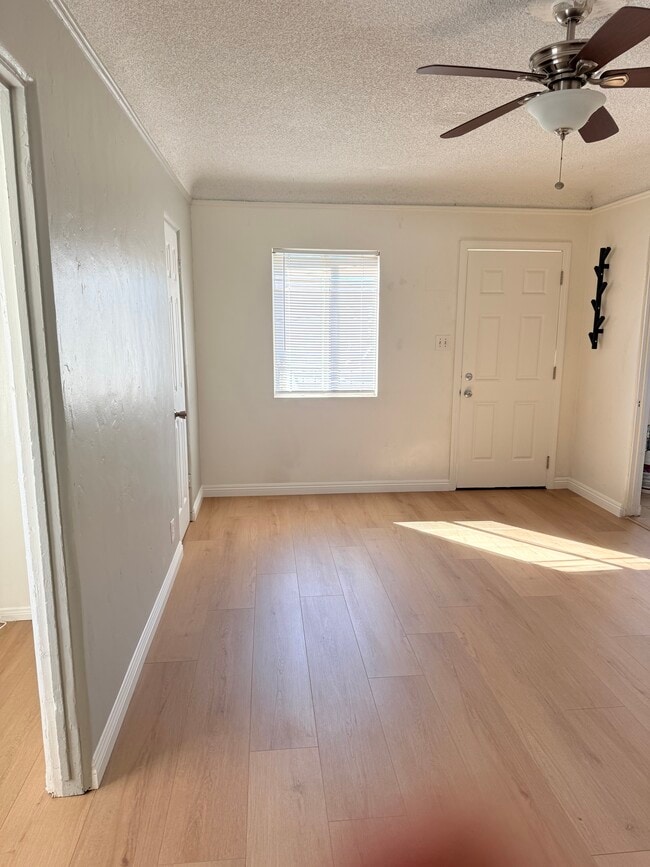 Photo - 43 W 52nd St Unit B