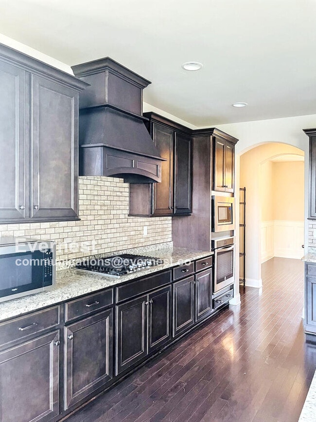 Photo - 2951 Stewart Campbell Pointe