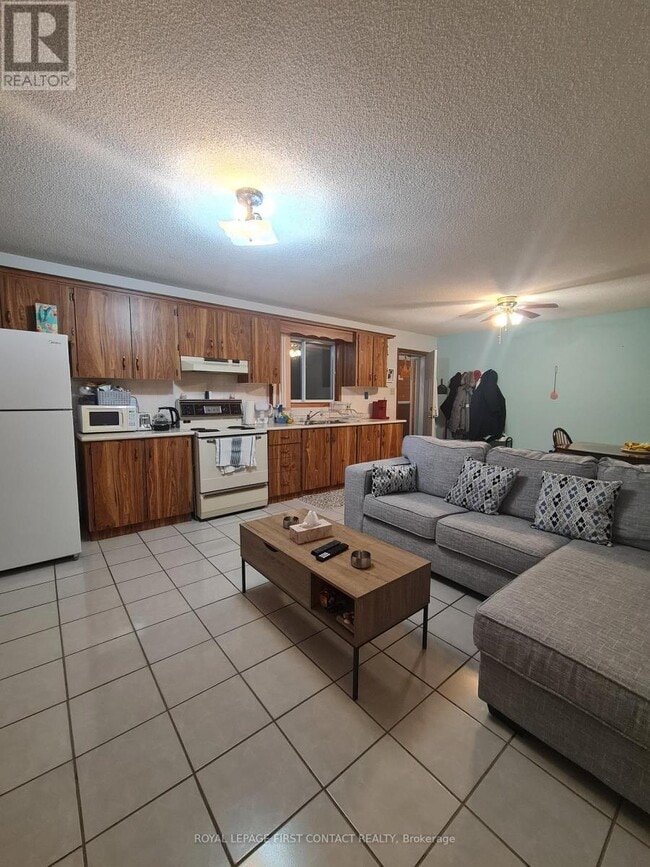Photo - 1307 River Rd E