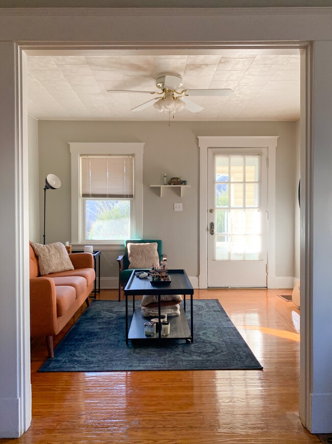 4618 Carter Ave Unit 1
