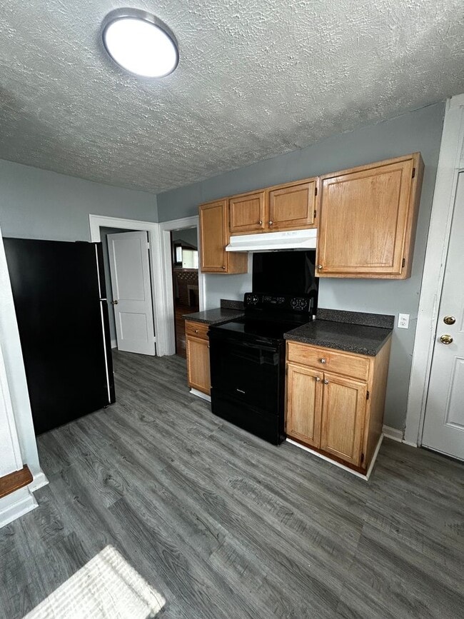145 N Hague Ave