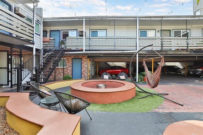 Photo - 1840 Richmond Ave. Unidad 30