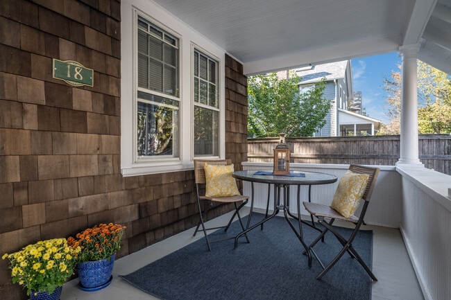 Photo - 18 Graves Ave