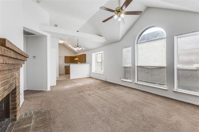 Photo - 920 Mossberg Ln