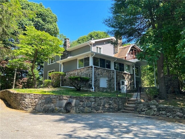 Photo - 23 Apple Tree Ln