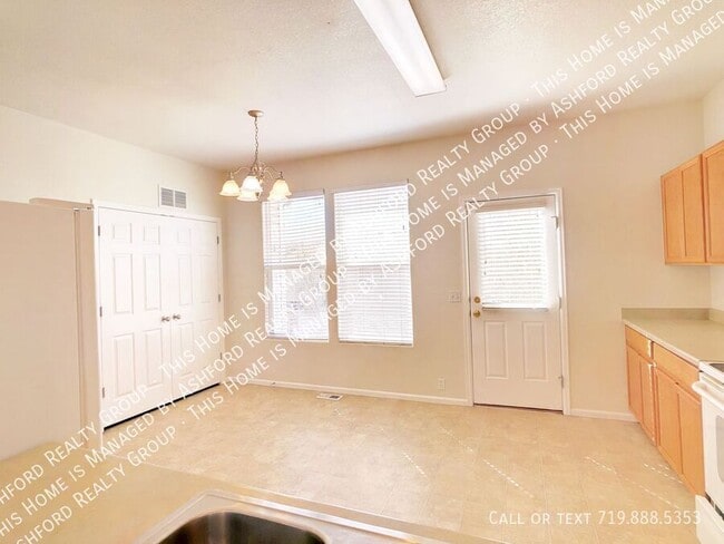 2723 Scotchbroom Pt