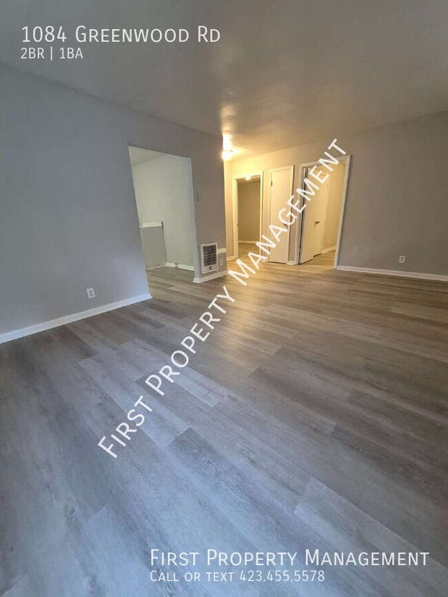 Photo - 1084 Greenwood Rd