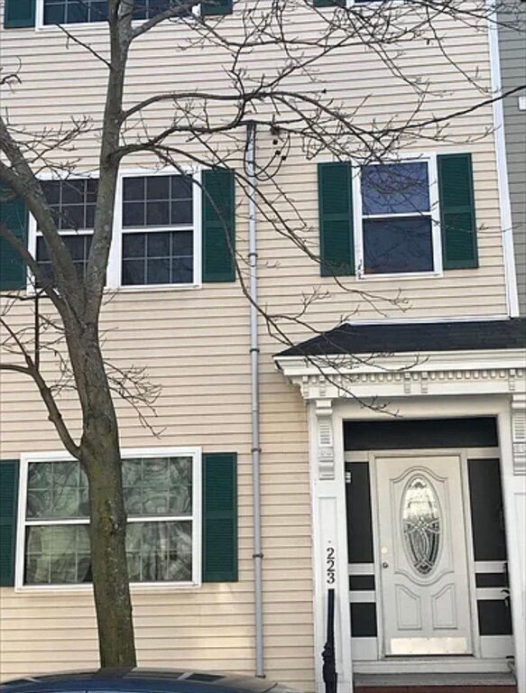 Photo - 223 W Fifth St Unit 1