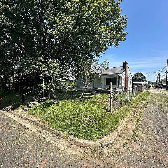 2 27th St