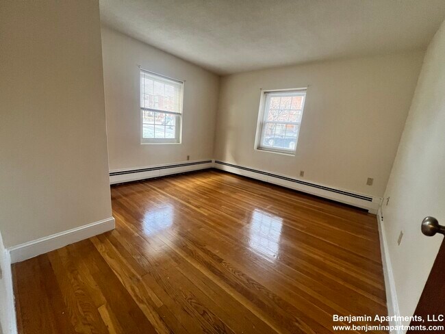 Photo - 15 Allen St Unit 4