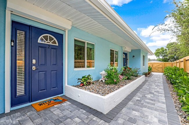 Front door - 2529 Linwood Ave