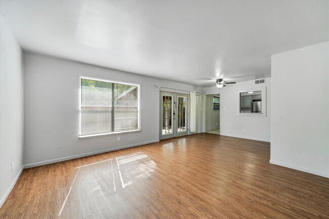 Photo - 1130 Bois D'Arc St