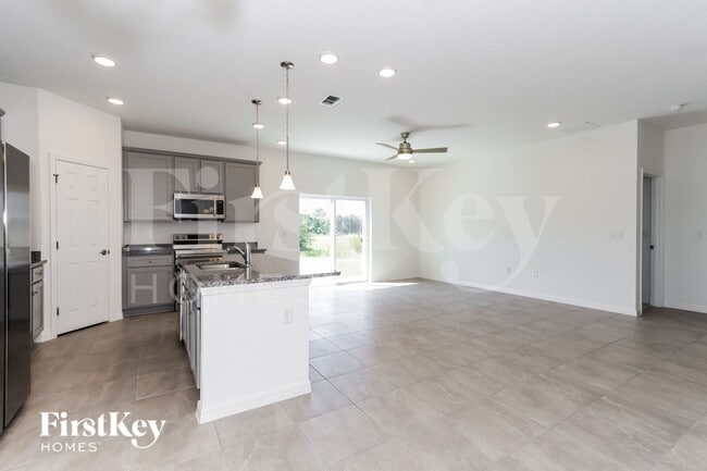 Photo - 340 Corbel Ln