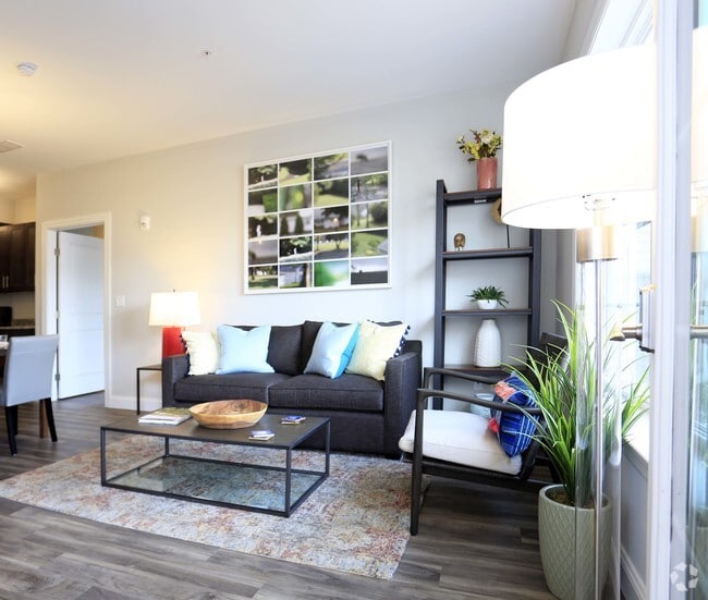 Canal Crossing at Whitneyville West Apartments Hamden, CT