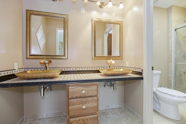 Photo - 8604 N Troost Ave