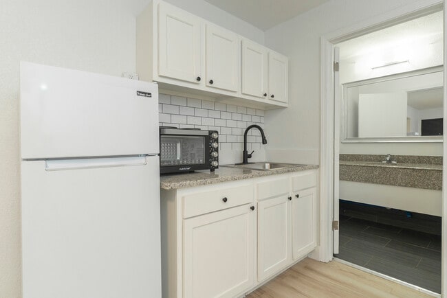 Photo - The Dels – Russellville