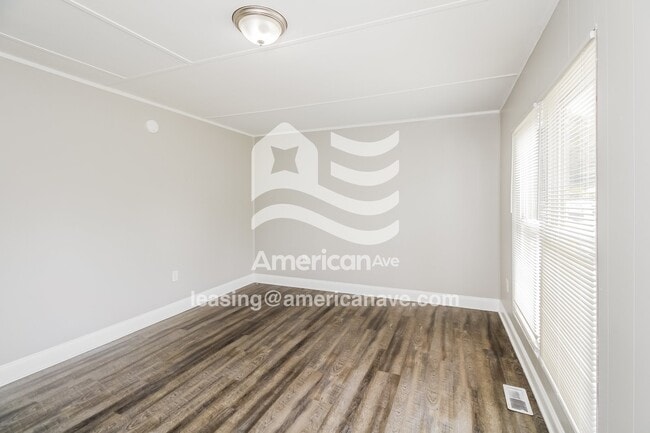 Photo - 2945 Eastway Dr