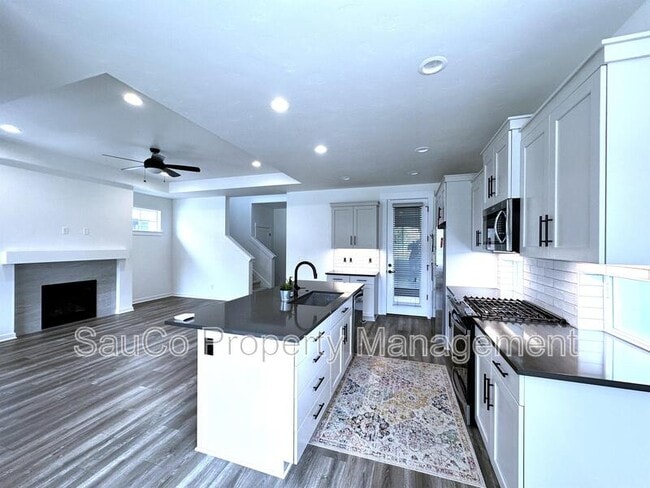 Photo - 6442 SE Provence St