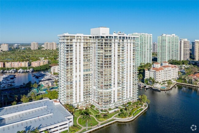 Building Photo - 19707 Turnberry Way Unit 14G Rental