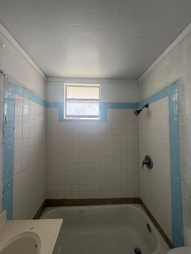 Photo - Charming 3-Bedroom Home with Large Yard on the Outskirts of Edinburg
