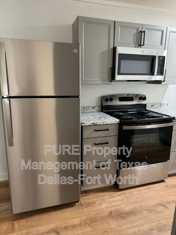 Photo - 1208 Hawthorne Ave Unit #C