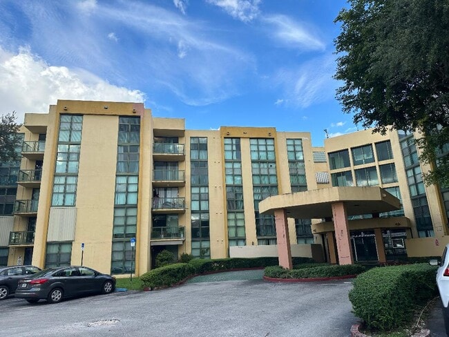 Building Photo - 11780 SW 18th St Unit 220-2 Rental