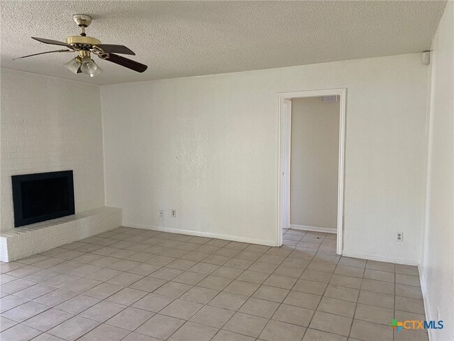 Photo - 2403 Hunt Dr