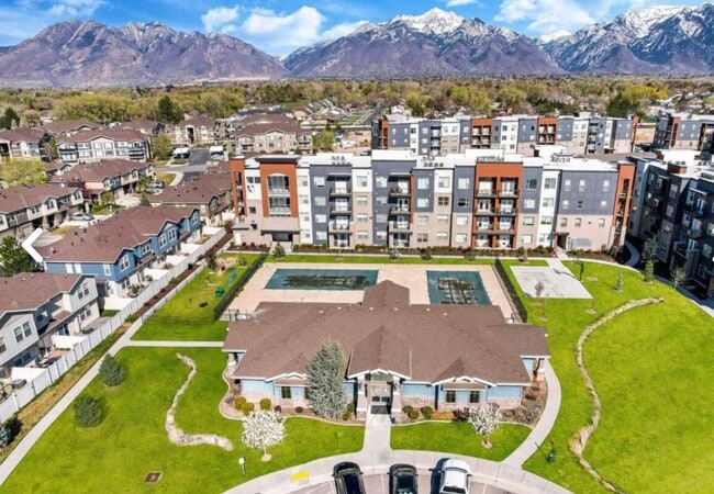Building Photo - 117 Calbourne Ln Unit Apt i5