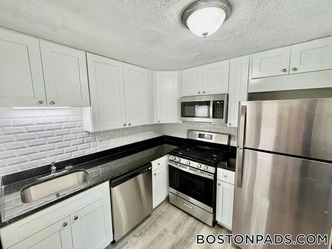 Photo - 109 Shawomet Ave Apartment Unit 2