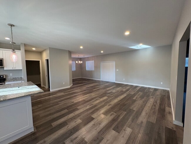 107 Chinook Ave