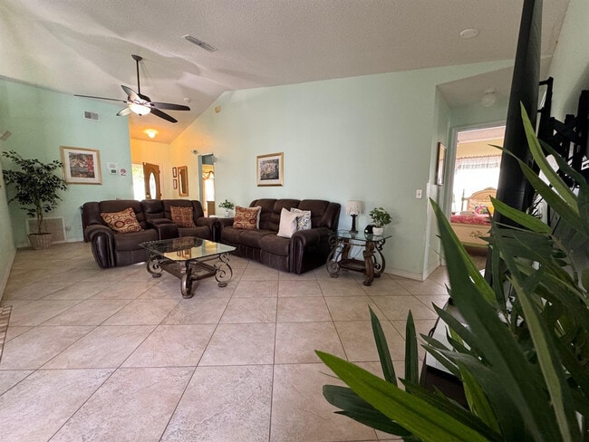 Building Photo - 1589 Oak Hill Trail Unit ID1248413P Rental