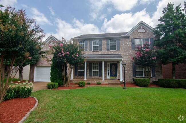 Building Photo - Stunning in Nashville Rental