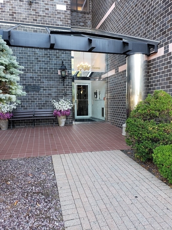 Building Photo - 500 Washington St Unit 205