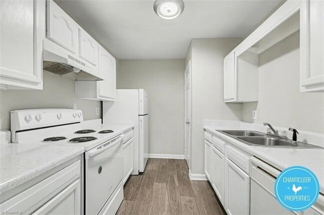 Photo - 1041 W Barton St Unidad E