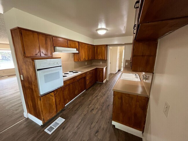 Photo - Wonderful Porterville House, Available Now!