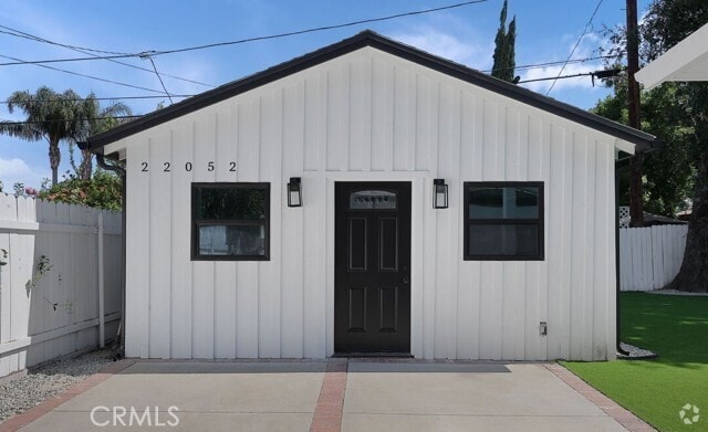 Building Photo - 22052 Avenue San Luis Rental