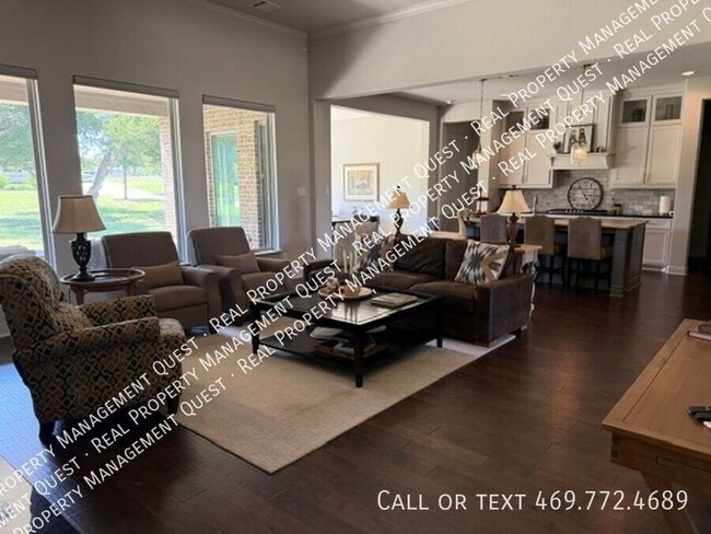 2341 Christine Ln