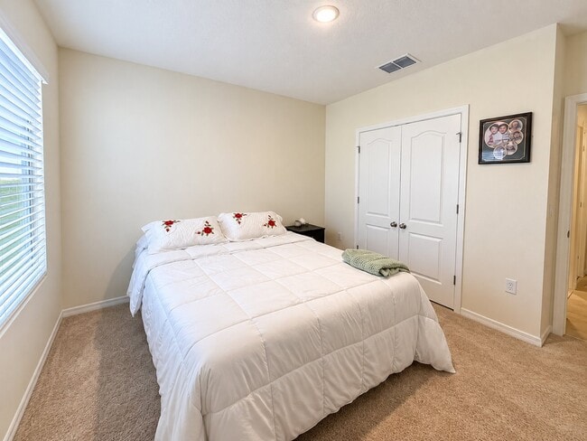 3922 Whitney Wy
