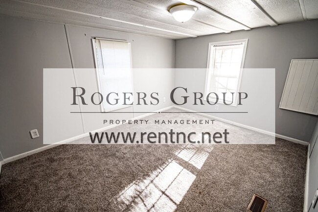 Photo - 543 W Green St