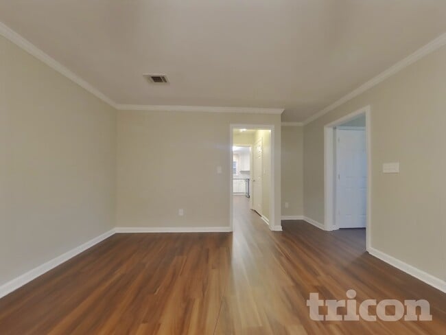 Photo - 162 Springwater Trce