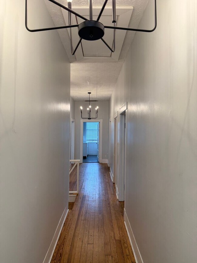 11-15 E 32nd St