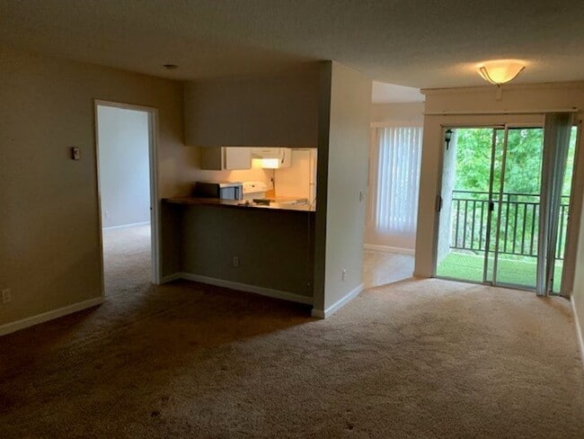 Photo - Spacious 1 Bedroom Parkway Pointe Condo! Unidad 302 - -1