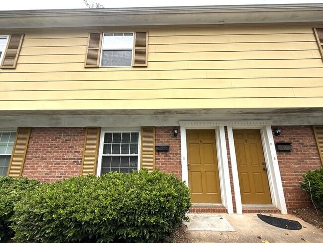 Building Photo - T.R. Lawing Realty Property