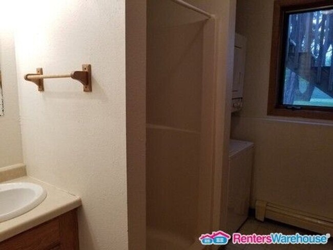 Photo - 322 Old Hwy 52 Unit 5 Bedroom House