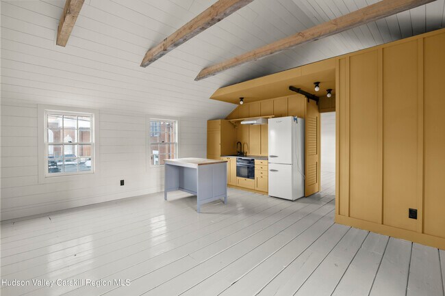 Photo - 620 Warren St