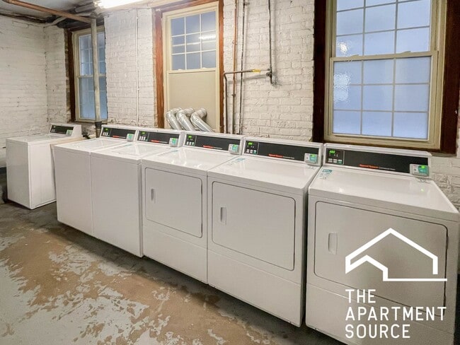 Photo - 1606 W Sunnyside Ave