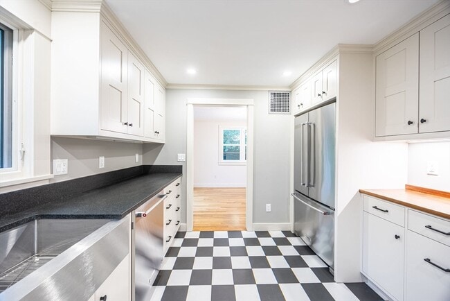 85 Woodland Rd