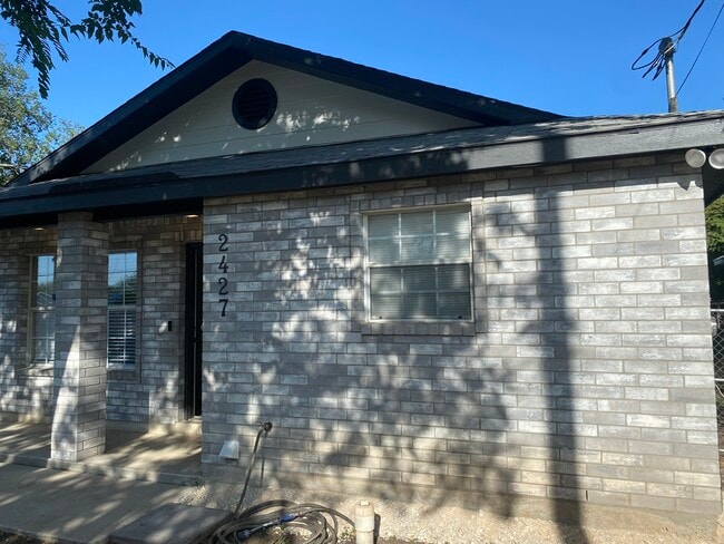 Photo - 2427 Wescott Ave